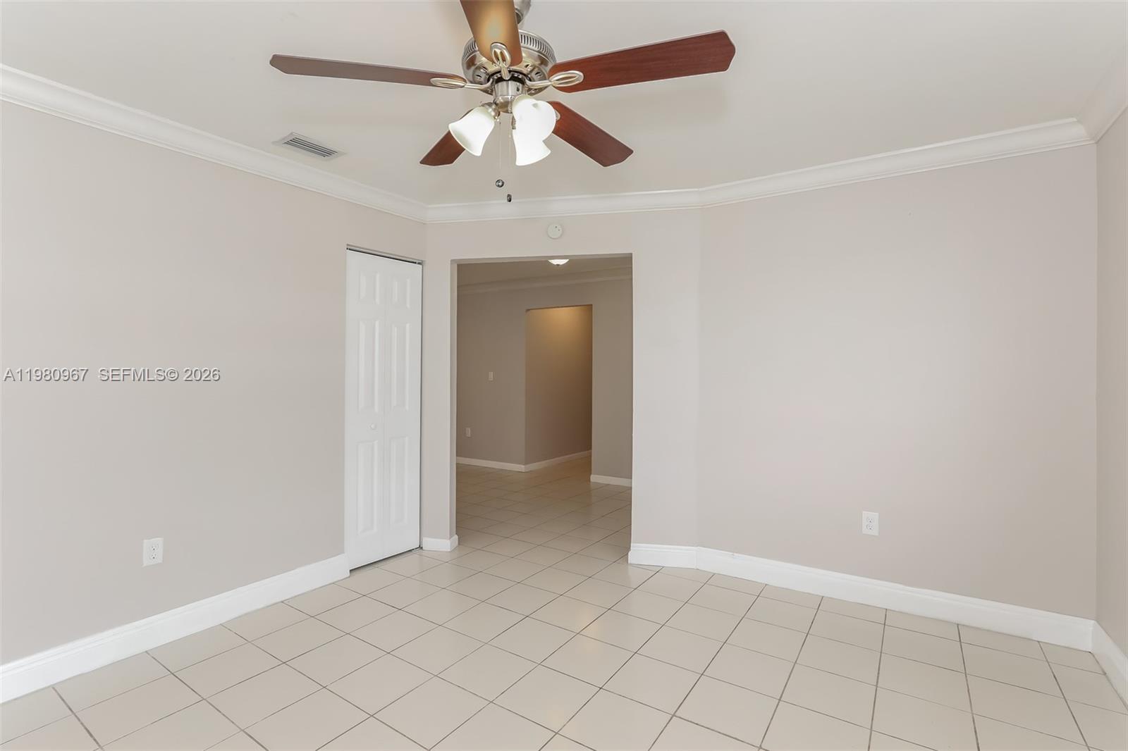 809 Southwest 8th Avenue Hallandale Beach, FL 33009 - Photo 2 of 15