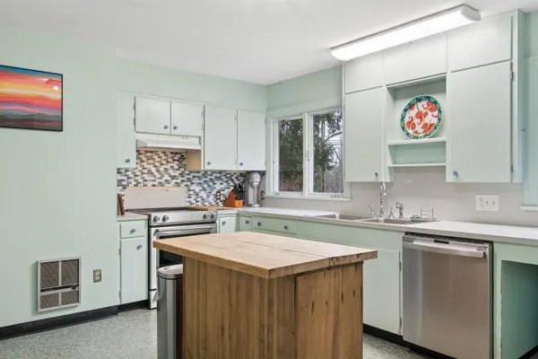 $510,000 | 227 Garey Road, Thetford, VT 05045