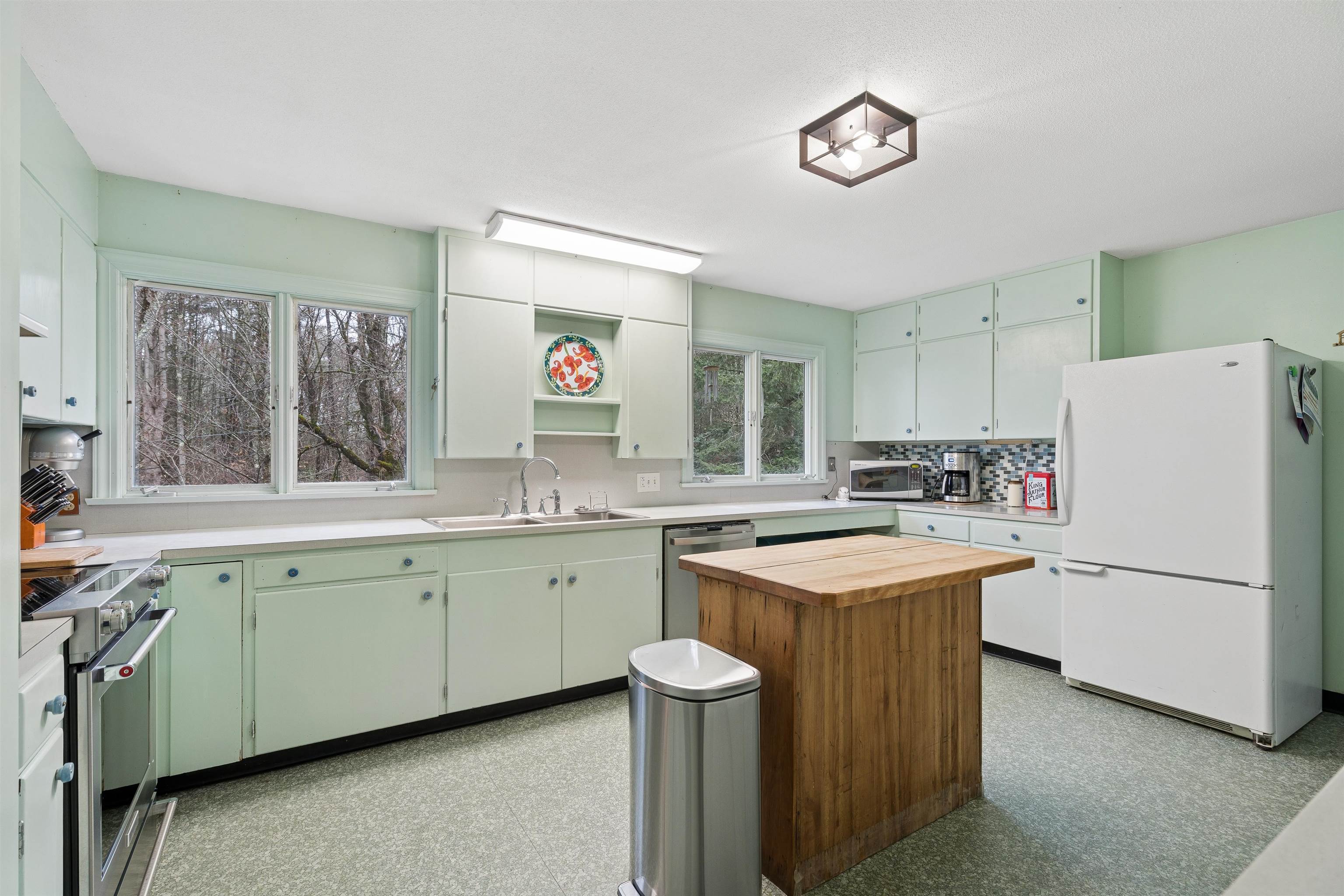 227 Garey Road Thetford, VT 05045 - Photo 14 of 46