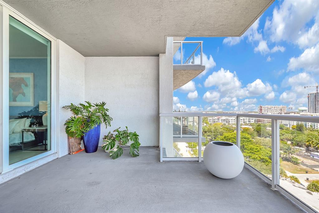 315 Northeast 3rd Avenue, Unit 1008 Fort Lauderdale, FL 33301 - Photo 31 of 52 a view of outdoor space and balcony