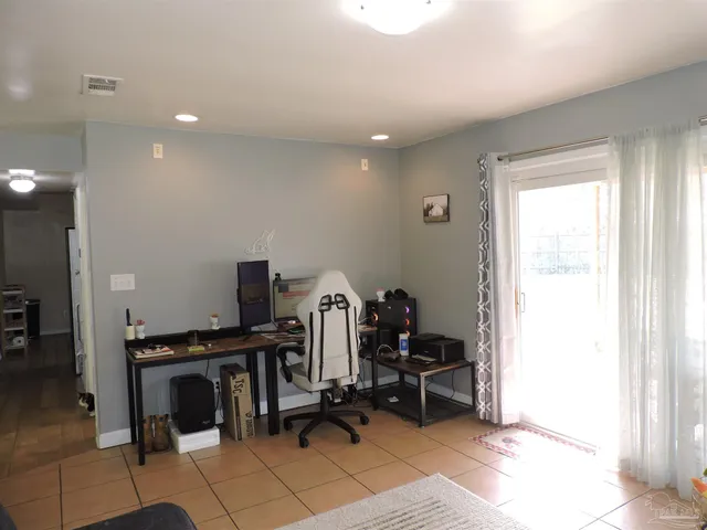 $1,950 | 435 Belle Chasse Drive, Pensacola, FL 32506