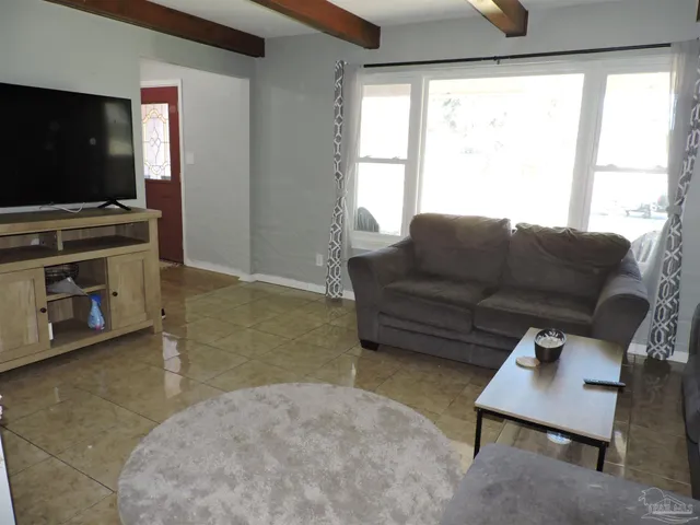 $1,950 | 435 Belle Chasse Drive, Pensacola, FL 32506