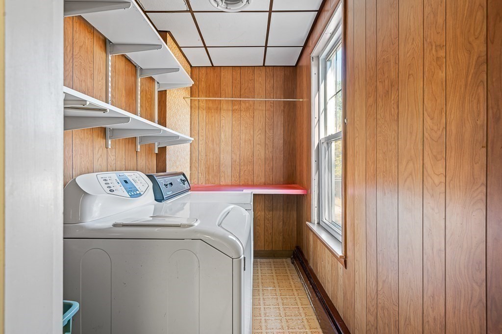 24 Second Street Worcester, MA 01602 - Photo 14 of 42 a utility room with dryer and washer