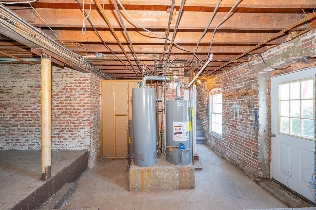 24 Second Street Worcester, MA 01602 - Photo 41 of 42 a view of entryway