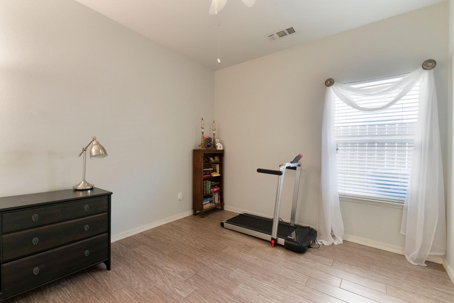2205 Perth Drive Modesto, CA 95355 - Photo 23 of 40 Gallery Image 23