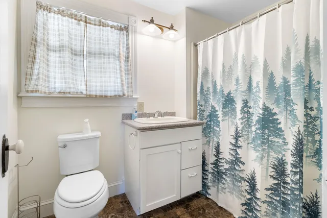 $2,400,000 | 176 Harbor Road, Friendship, ME 04547