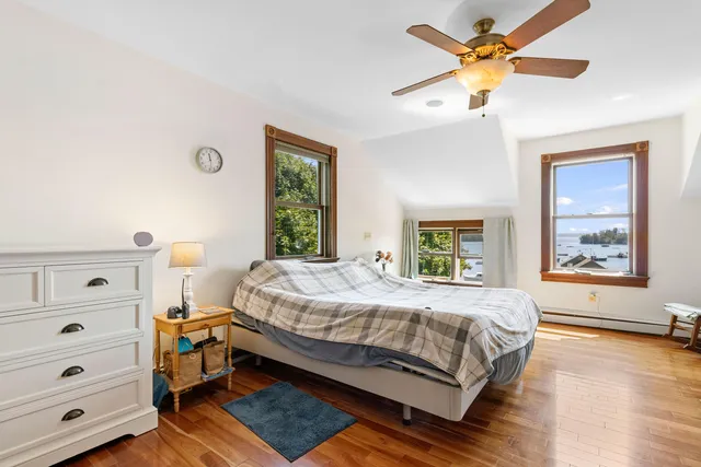 $2,400,000 | 176 Harbor Road, Friendship, ME 04547