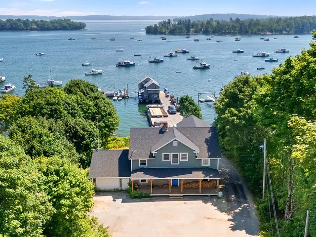 $2,400,000 | 176 Harbor Road, Friendship, ME 04547