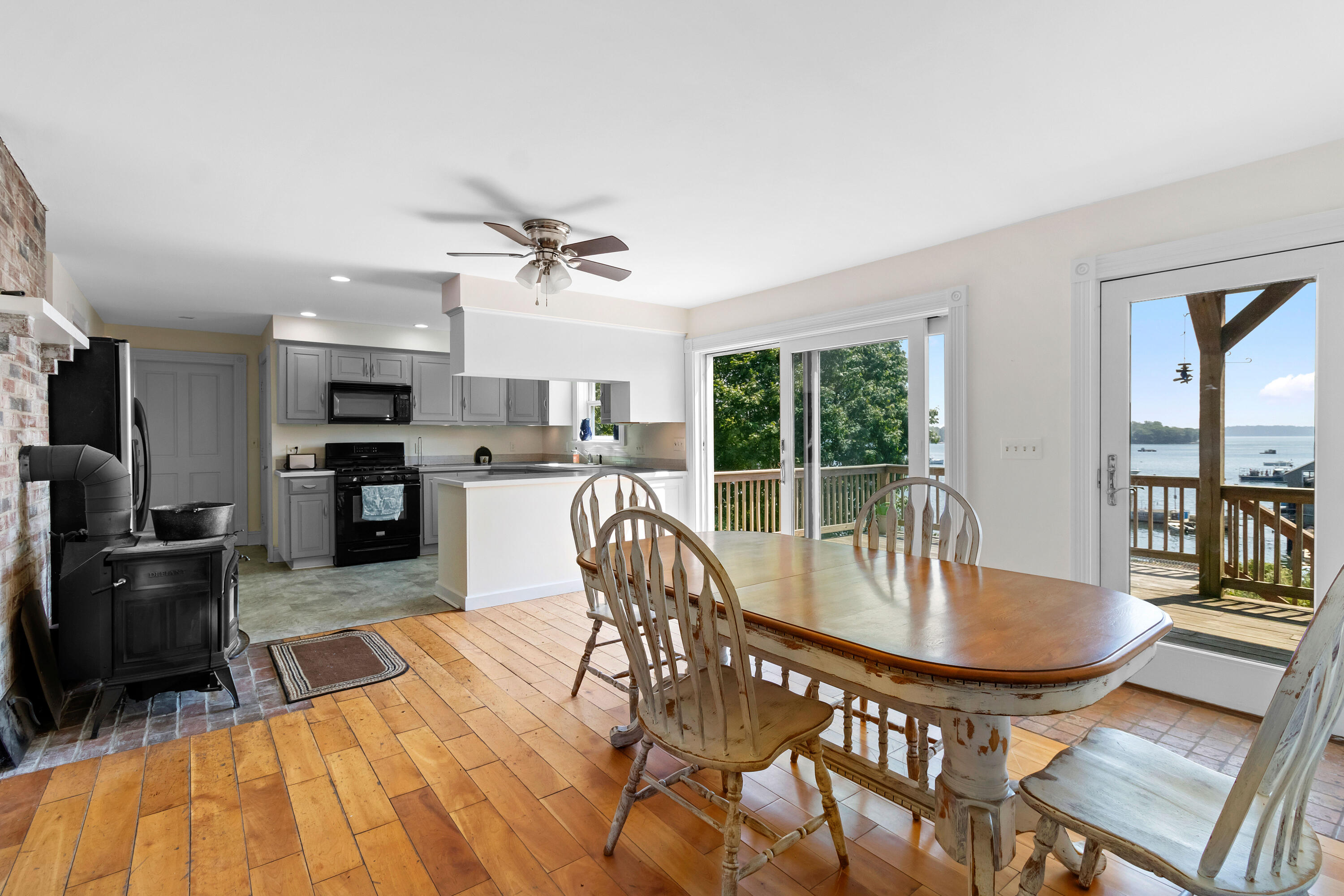 176 Harbor Road Friendship, ME 04547 - Photo 6 of 37 IMG_8317