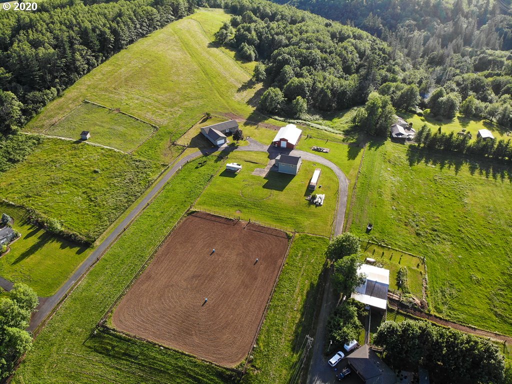 101 Stable Way Washougal, WA 98671 - Photo 1 of 32 Gallery Image 1