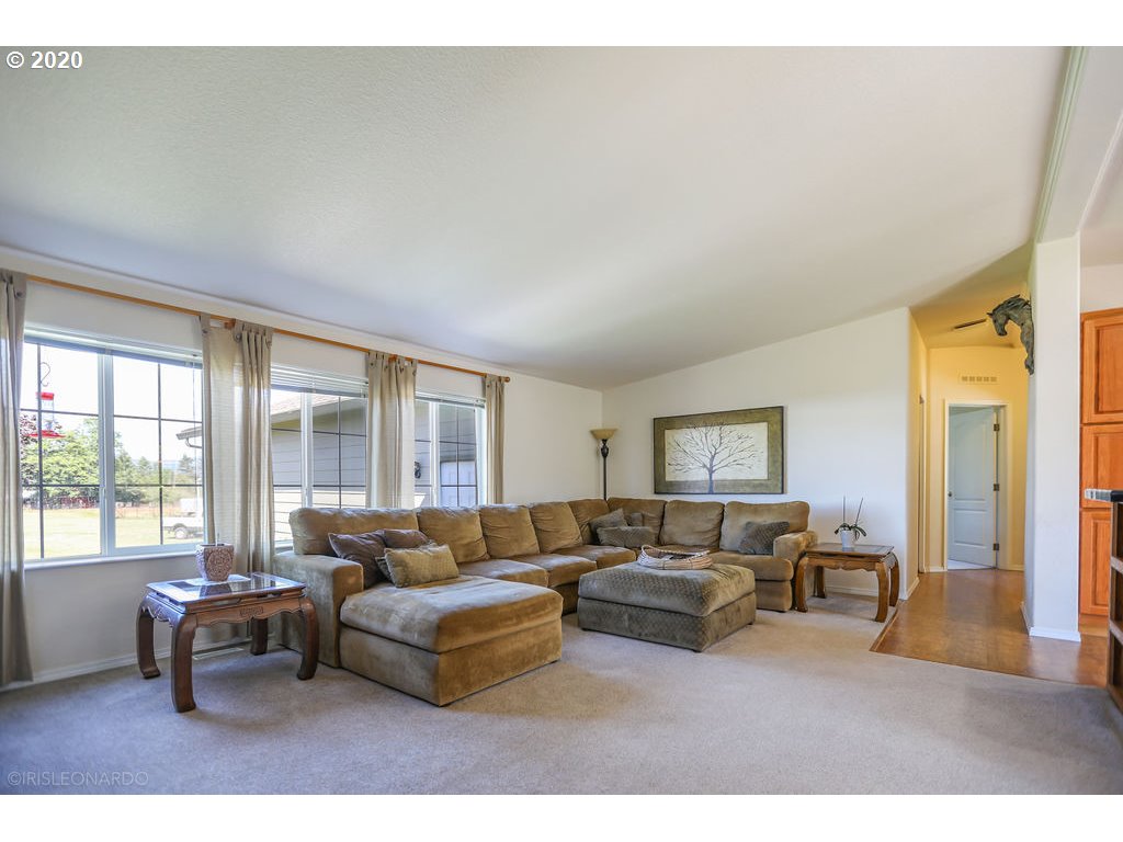 101 Stable Way Washougal, WA 98671 - Photo 3 of 32 Gallery Image 3