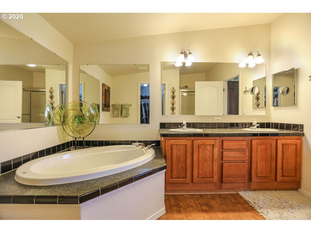 101 Stable Way Washougal, WA 98671 - Photo 8 of 32 Gallery Image 8