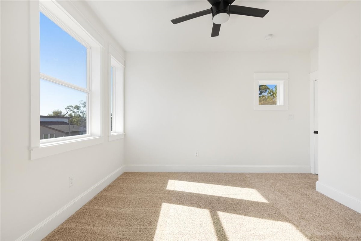 6725 St Augustine Street Houston, TX 77021 - Photo 19 of 27 3rd Bedroom