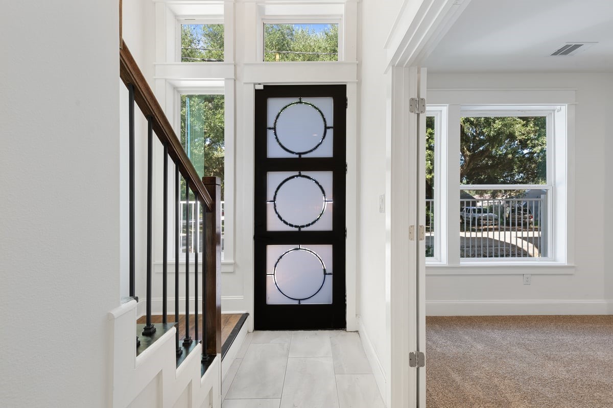 6725 St Augustine Street Houston, TX 77021 - Photo 3 of 27 Front Entry