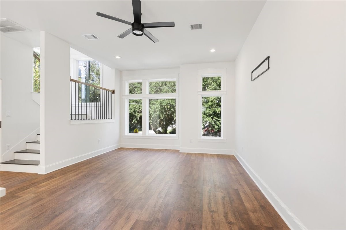 6725 St Augustine Street Houston, TX 77021 - Photo 10 of 27 Living Area