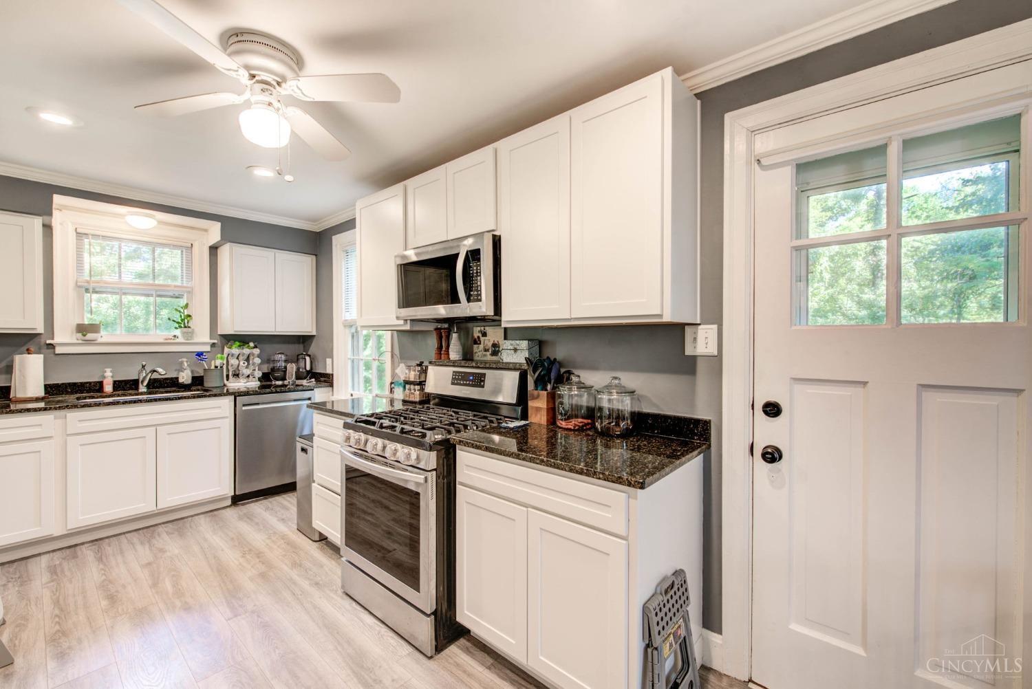 1006 Anderson Ferry Road Cincinnati, OH 45238 - Photo 9 of 22