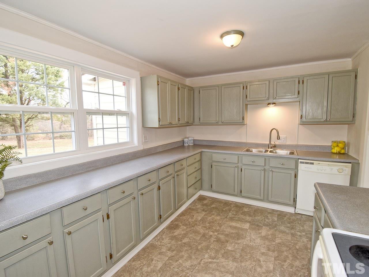 170 Carden Road Graham, NC 27253 - Photo 5 of 19 Gallery Image 5
