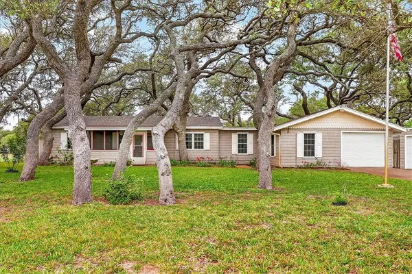 $300,000 | 1521 South Mathis Street, Rockport, TX 78382