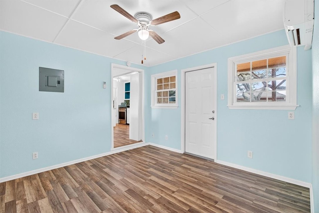 1521 South Mathis Street Rockport, TX 78382 - Photo 22 of 40 This would be great for a bunk room!