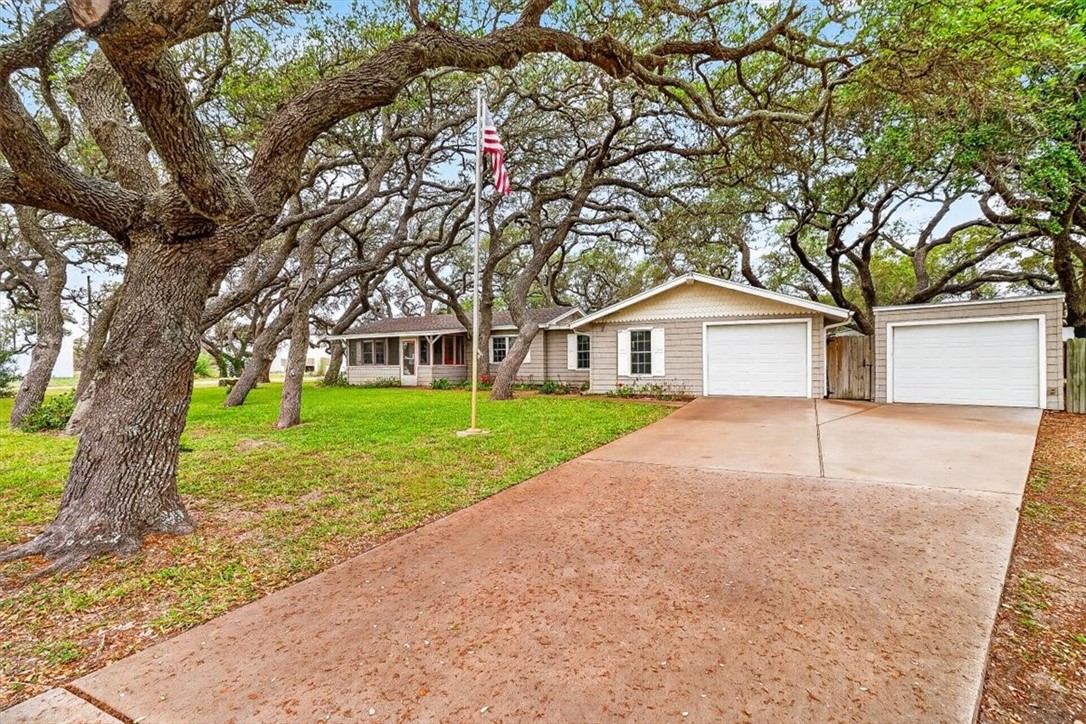 1521 South Mathis Street Rockport, TX 78382 - Photo 28 of 40