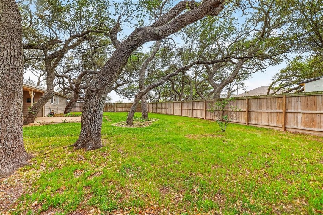 1521 South Mathis Street Rockport, TX 78382 - Photo 30 of 40