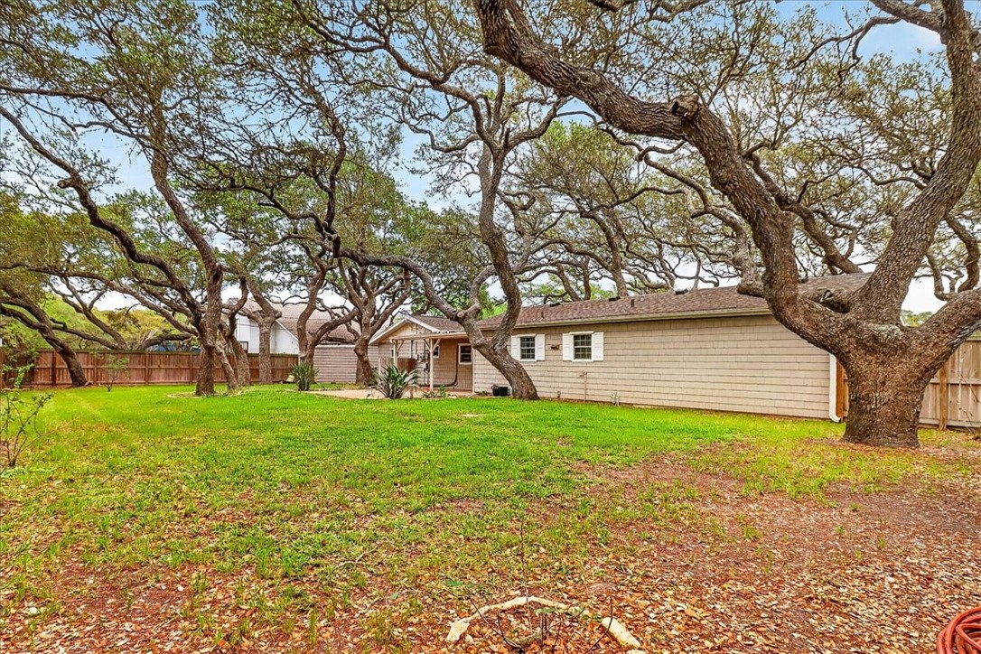 1521 South Mathis Street Rockport, TX 78382 - Photo 31 of 40