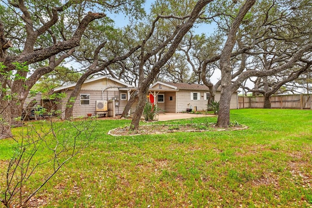 1521 South Mathis Street Rockport, TX 78382 - Photo 32 of 40