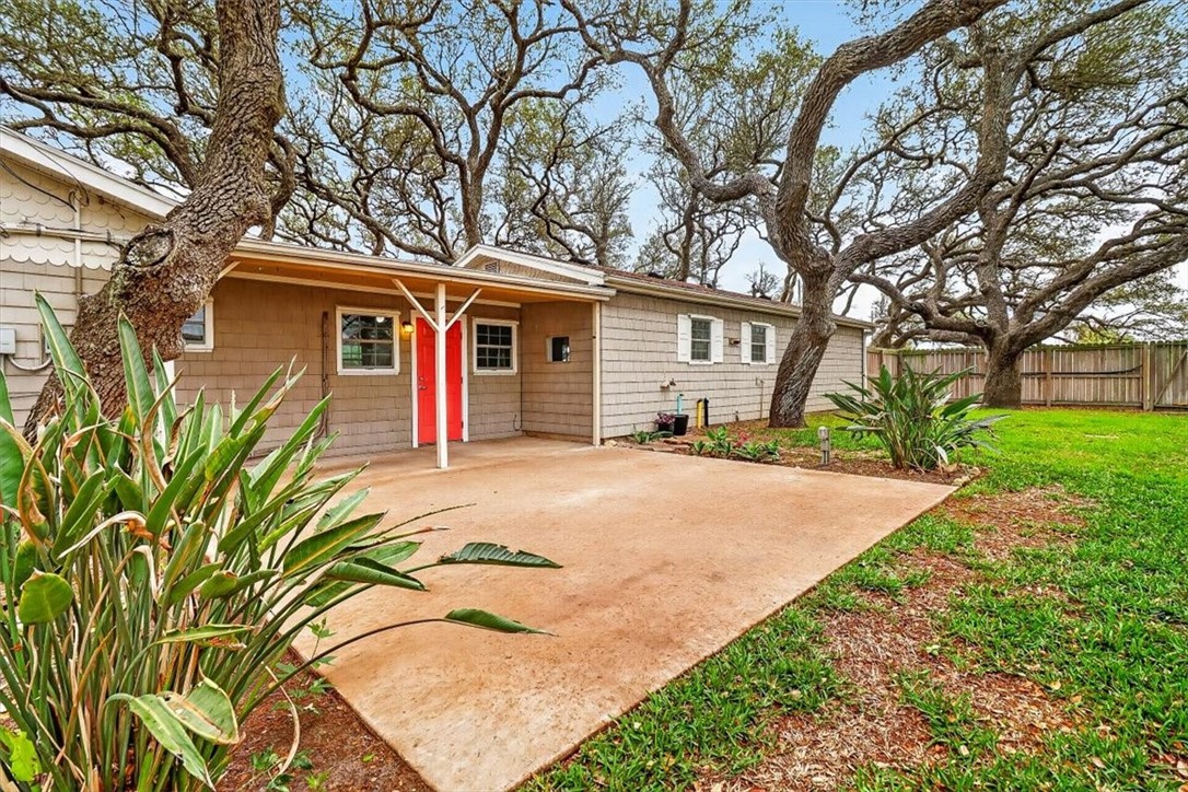 1521 South Mathis Street Rockport, TX 78382 - Photo 34 of 40