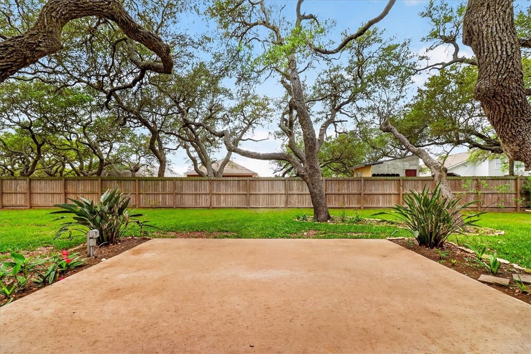 1521 South Mathis Street Rockport, TX 78382 - Photo 36 of 40