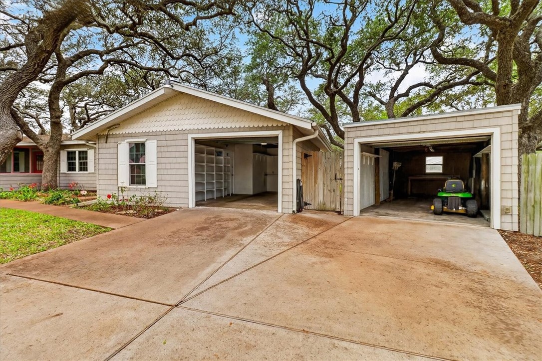 1521 South Mathis Street Rockport, TX 78382 - Photo 5 of 40 detached garage is 30' long for boat storage.