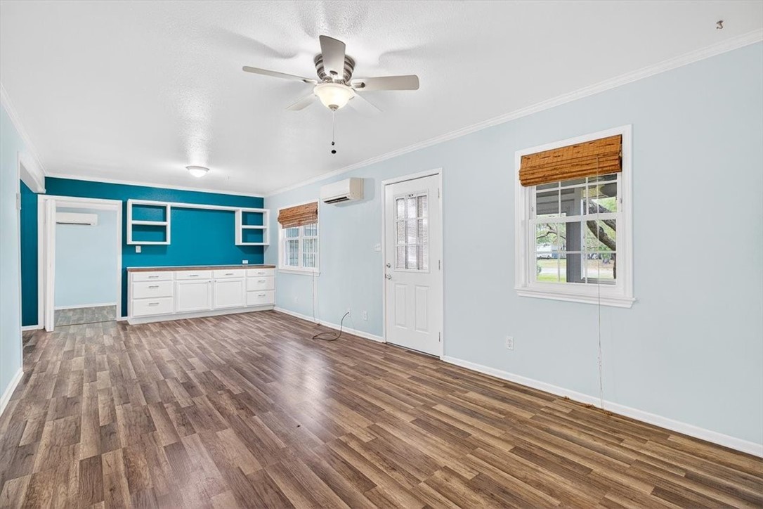 1521 South Mathis Street Rockport, TX 78382 - Photo 8 of 40