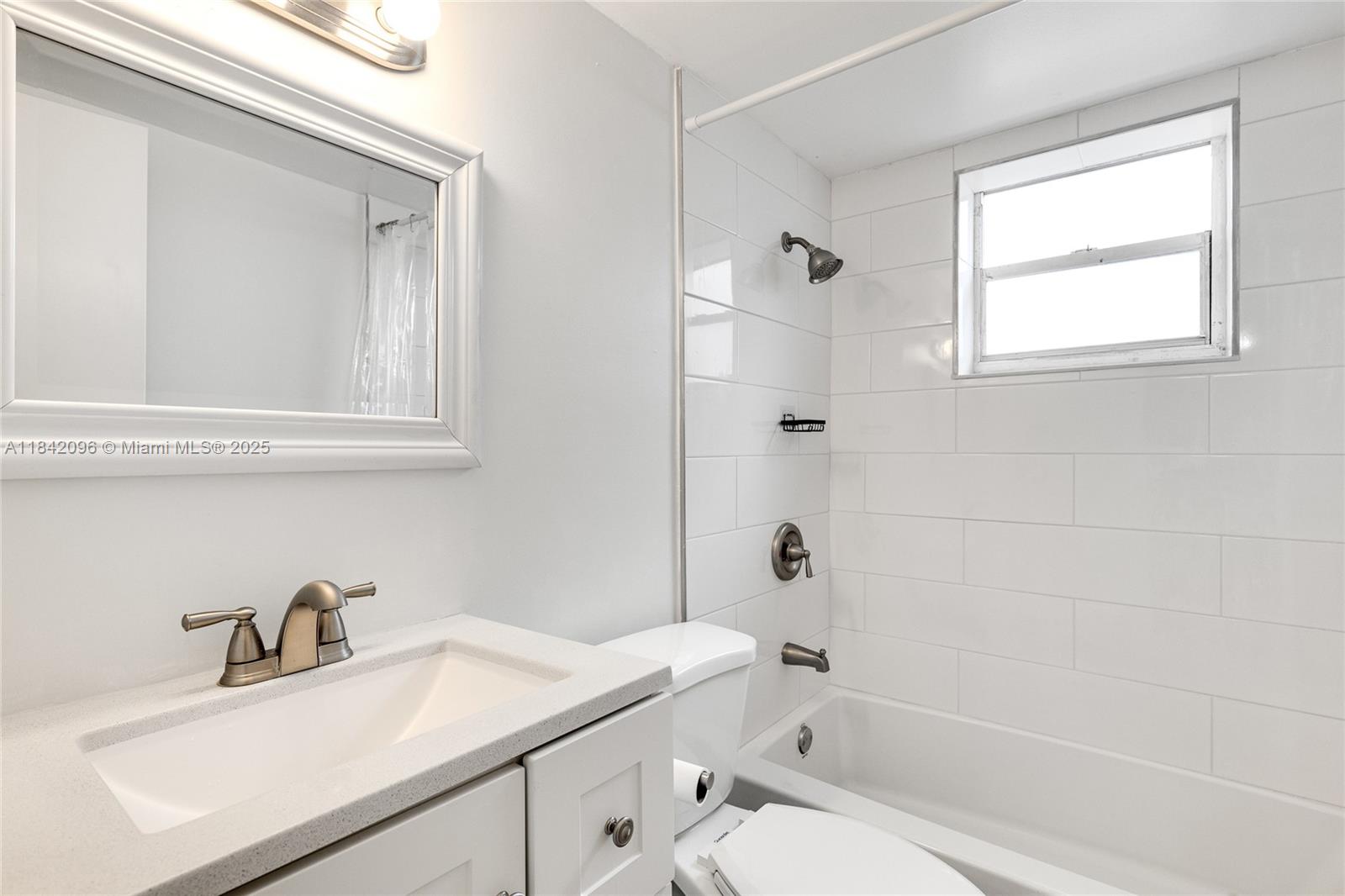 2465 Southwest 18th Avenue, Unit 3208 Miami, FL 33133 - Photo 5 of 12