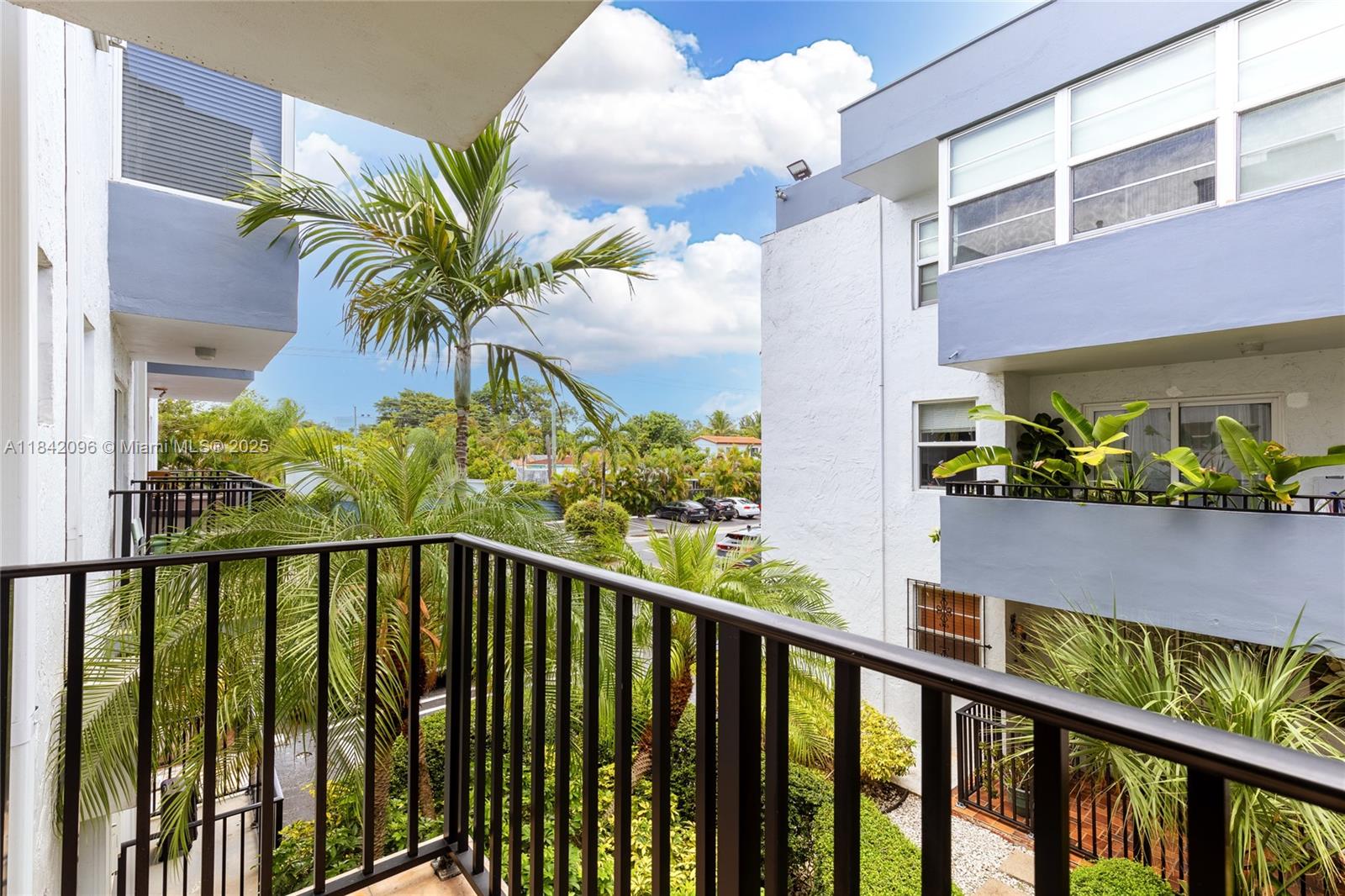 2465 Southwest 18th Avenue, Unit 3208 Miami, FL 33133 - Photo 8 of 12