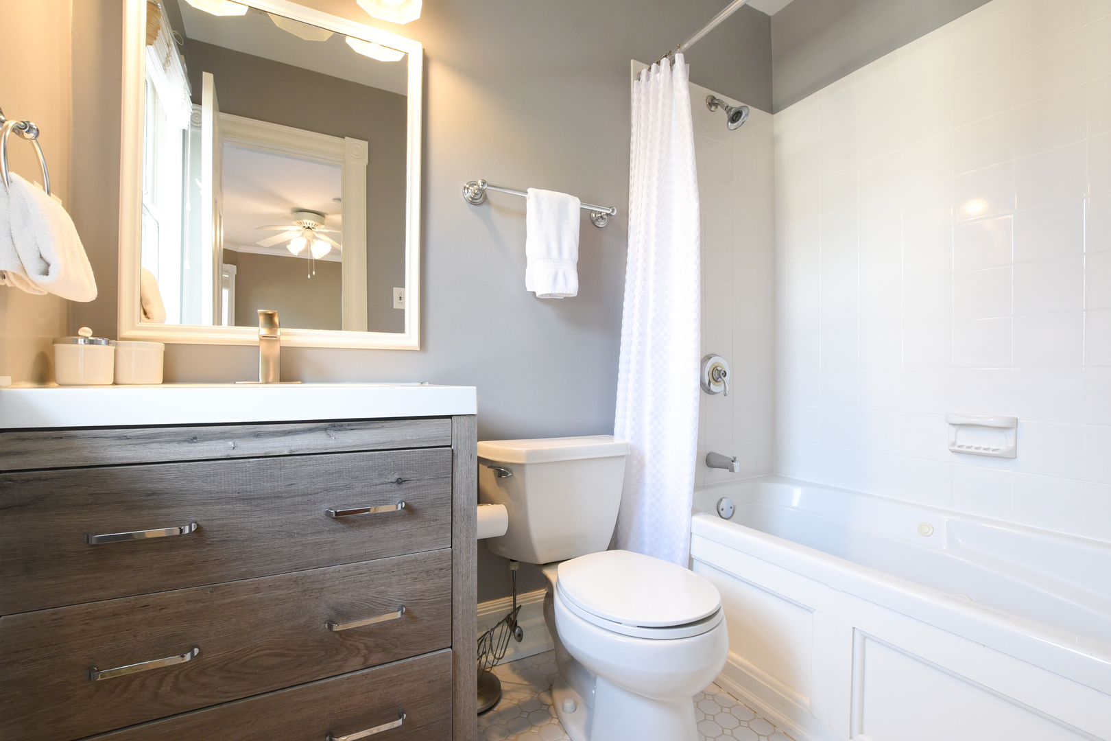 300 North Delaplaine Road Riverside, IL 60546 - Photo 33 of 50 a bathroom with a sink a toilet and shower