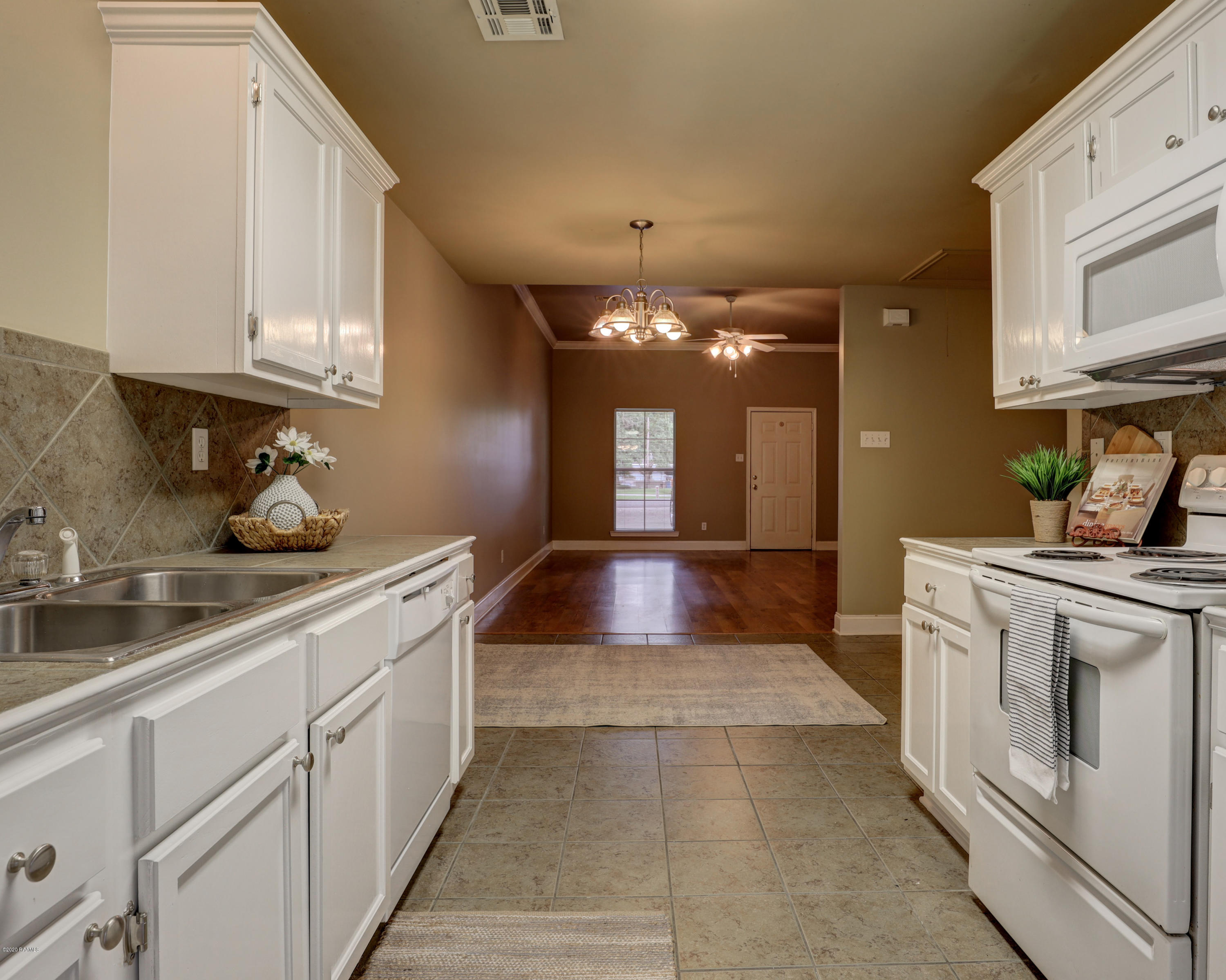 209 Rural Street Lafayette, LA 70508 - Photo 11 of 22 209 Rural -10