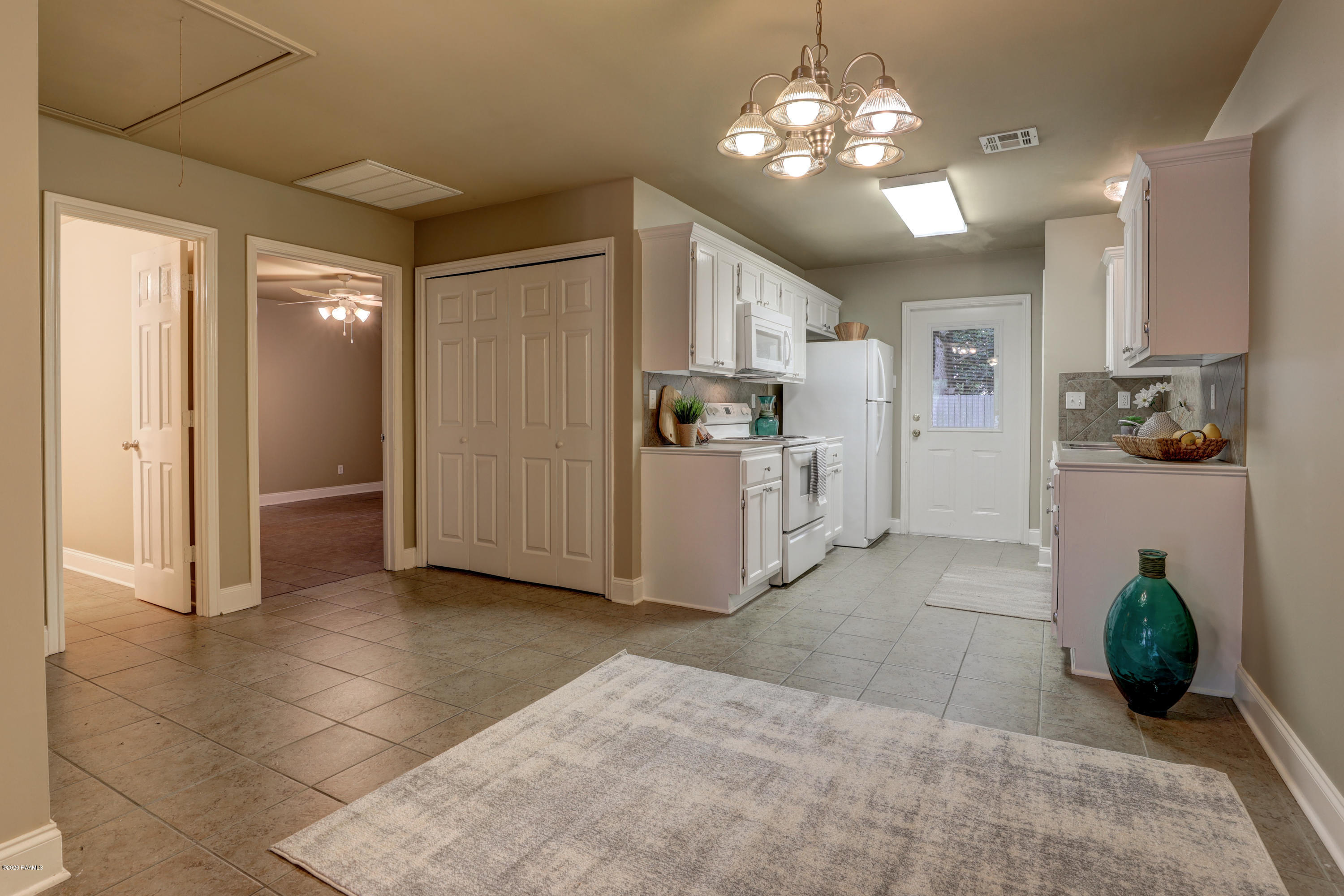 209 Rural Street Lafayette, LA 70508 - Photo 3 of 22 209 Rural -7