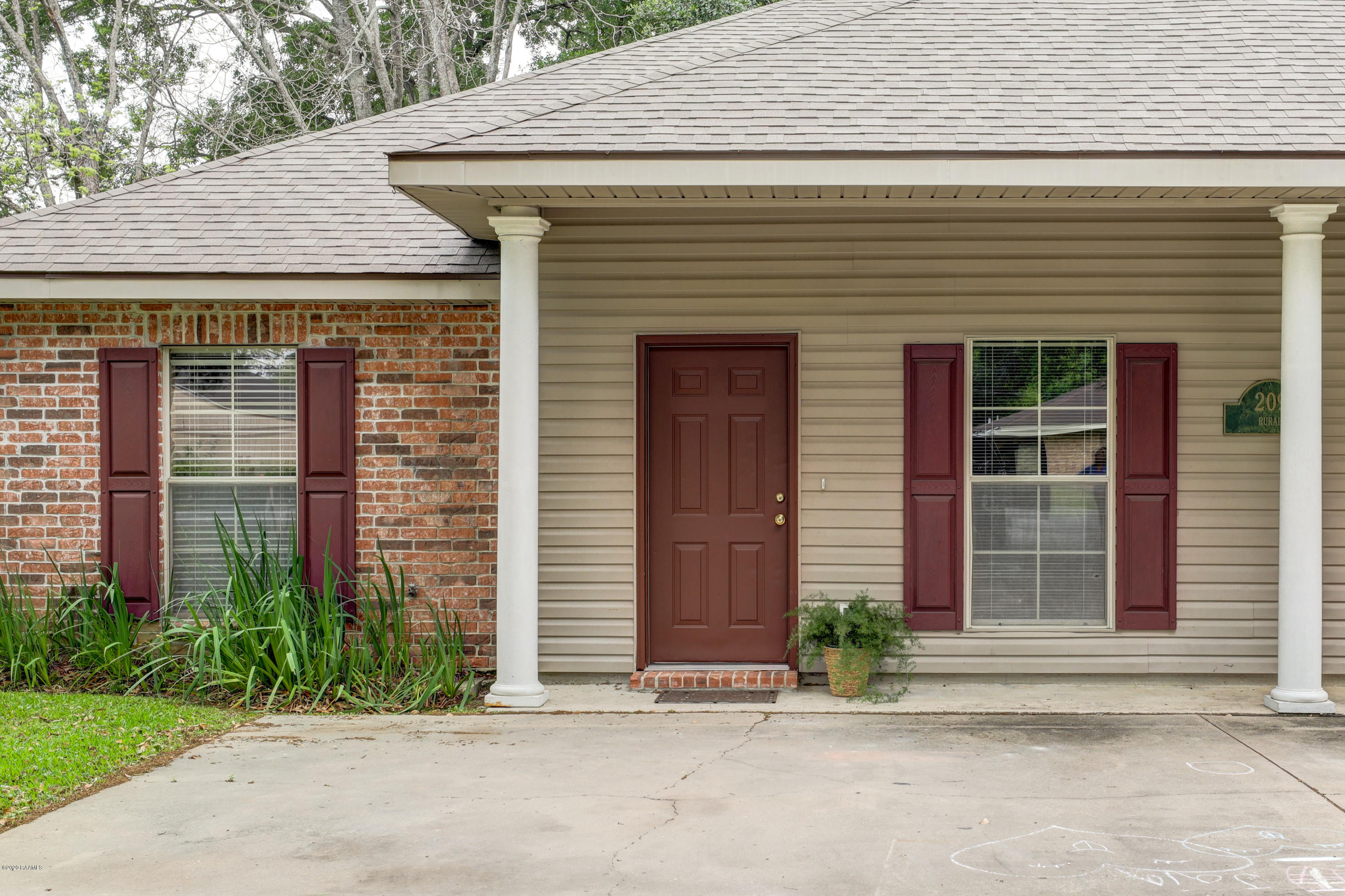 209 Rural Street Lafayette, LA 70508 - Photo 5 of 22 209 Rural -2