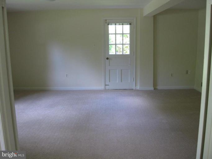 8209 Beech Tree Road Bethesda, MD 20817 - Photo 5 of 20 Family Room on entrance level.