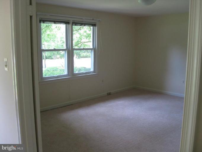 8209 Beech Tree Road Bethesda, MD 20817 - Photo 6 of 20 Family Room #2