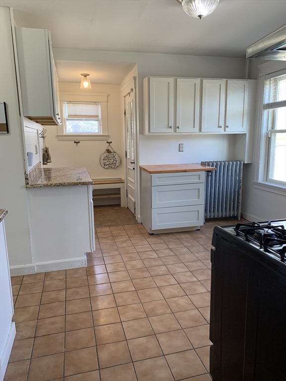 25 Clark Street Worcester, MA 01606 - Photo 11 of 41