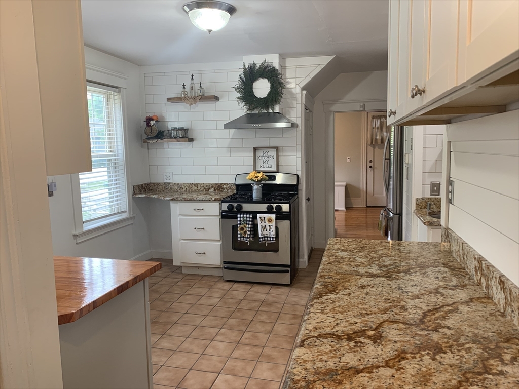 25 Clark Street Worcester, MA 01606 - Photo 6 of 41