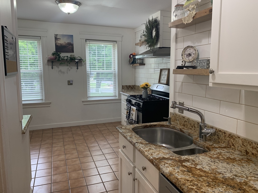 25 Clark Street Worcester, MA 01606 - Photo 7 of 41