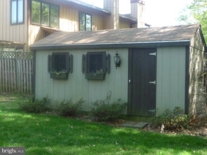 5956 Hall Street Springfield, VA 22152 - Photo 6 of 25 Shed