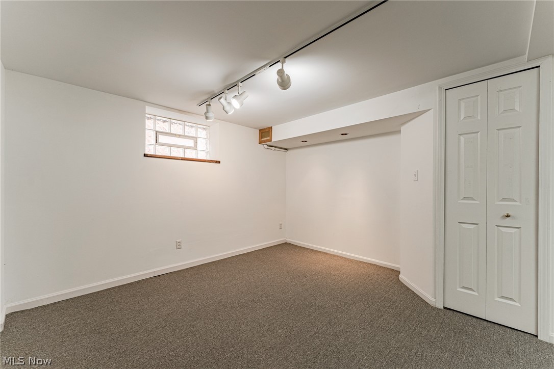 2482 Queenston Road Cleveland, OH 44118 - Photo 31 of 35 Gallery Image 31