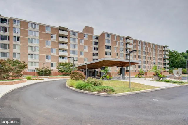 $275,000 | 2939 Van Ness Street Northwest, Unit 737, Washington, DC 20008