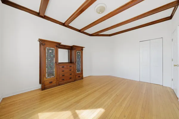 $2,995 | 2453 North Spaulding Avenue, Unit 3, Chicago, IL 60647