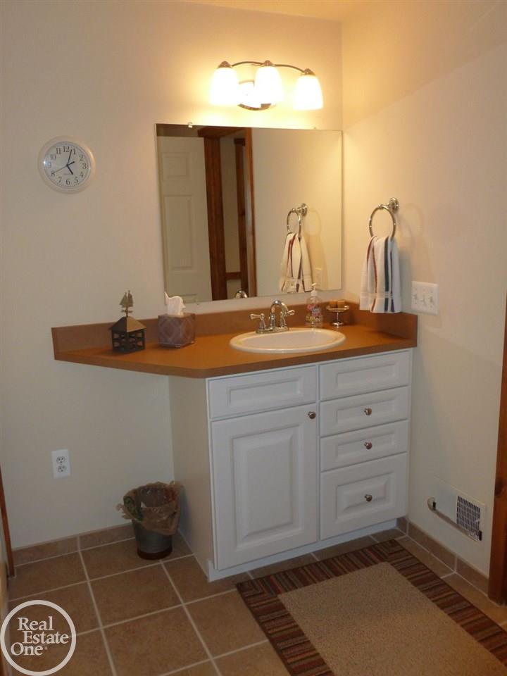 1901 Grayslake Drive Rochester Hills, MI 48306 - Photo 39 of 45