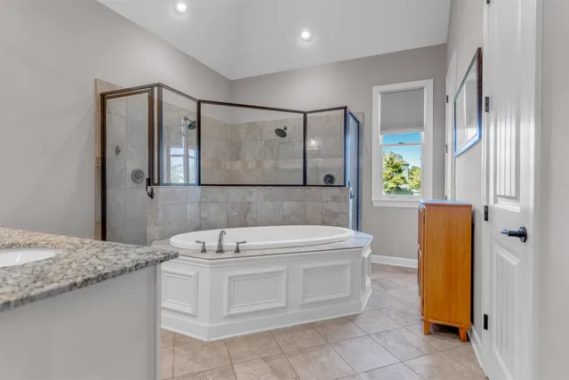 $642,901 | 615 Glenshee Drive, Rossville, TN 38066