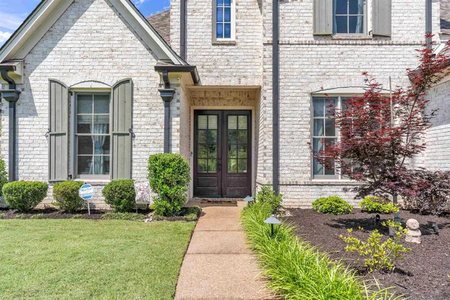 $642,901 | 615 Glenshee Drive, Rossville, TN 38066