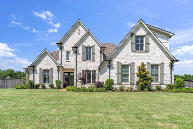 $642,901 | 615 Glenshee Drive, Rossville, TN 38066